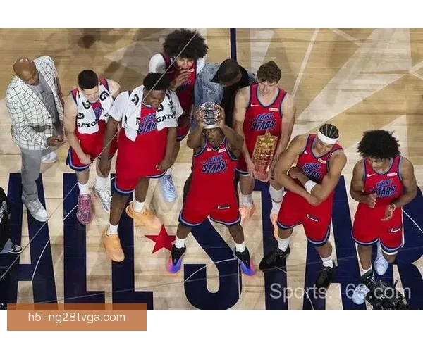 新秀埃奇库姆连场绝杀夺MVP 新秀埃奇库姆连场绝杀夺MVP