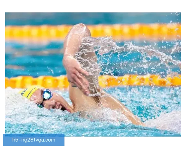 孙杨复出首秀夺冠 赢400米自由泳激动大哭