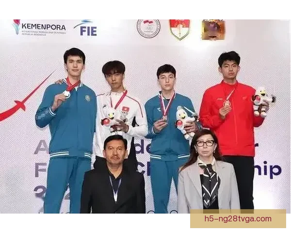 我国击剑队勇夺亚青赛男子少年花剑团体赛首金
